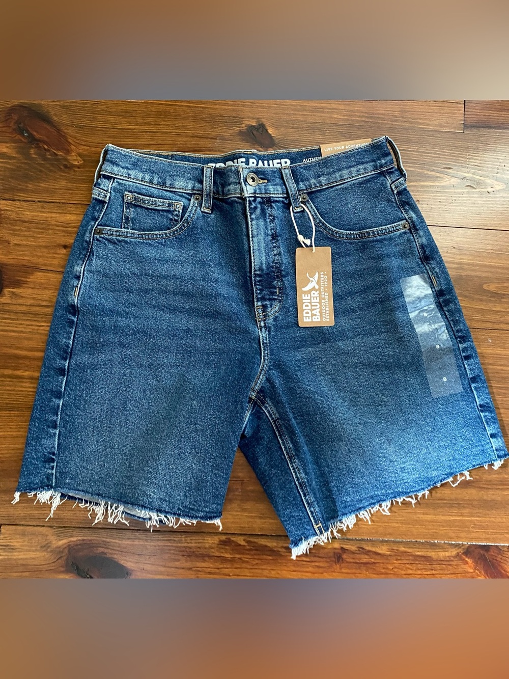 Eddie Bauer Women’s Authentic Voyager High Rise Denim Shorts NWT Size 8 Inseam 7